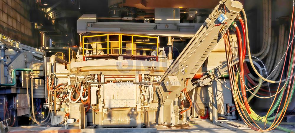 electric-arc-furnace-steel-smelting-continuous-charging-electric-equipment-steelmaking (5).jpg